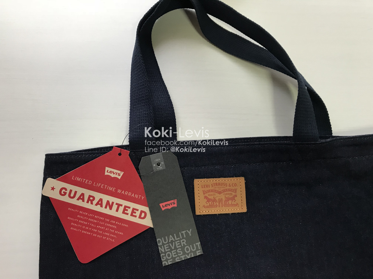กระเป๋าผ้ายีนส์ Levi's