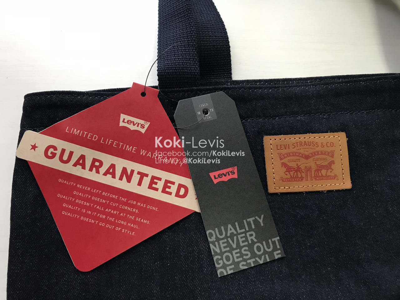 กระเป๋าผ้ายีนส์ Levi's