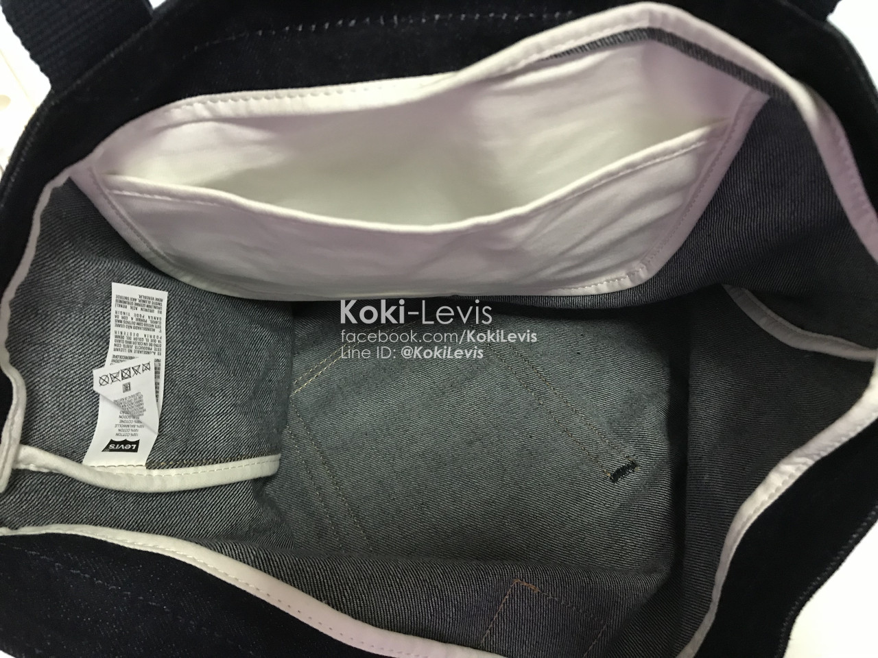 กระเป๋าผ้ายีนส์ Levi's