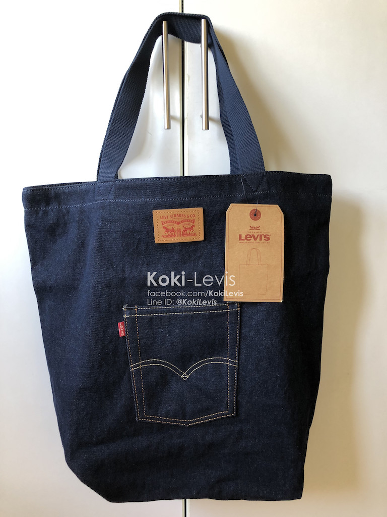 กระเป๋าผ้ายีนส์ Levi's
