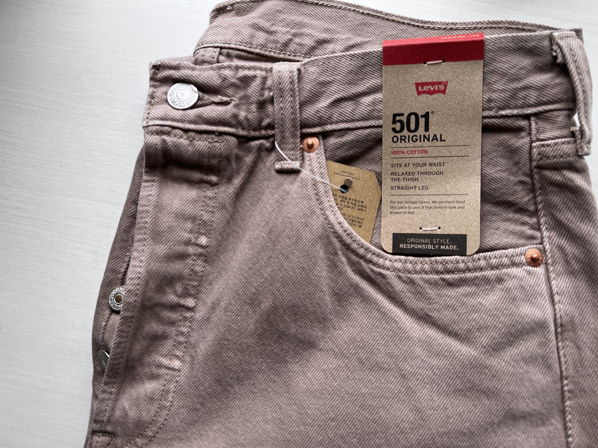 501 Original สีน้ำตาลอ่อน