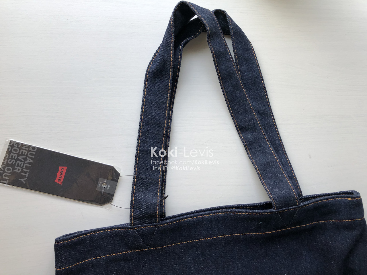 กระเป๋าผ้ายีนส์ Levi's - Bat Wing